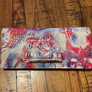 🌟 NWT Brahmin Wallet